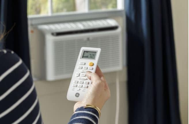 GE AHD08LZ 8,000 BTU Ultra Quiet 350 Sq. ft. Window Air Conditioner, Refurbished