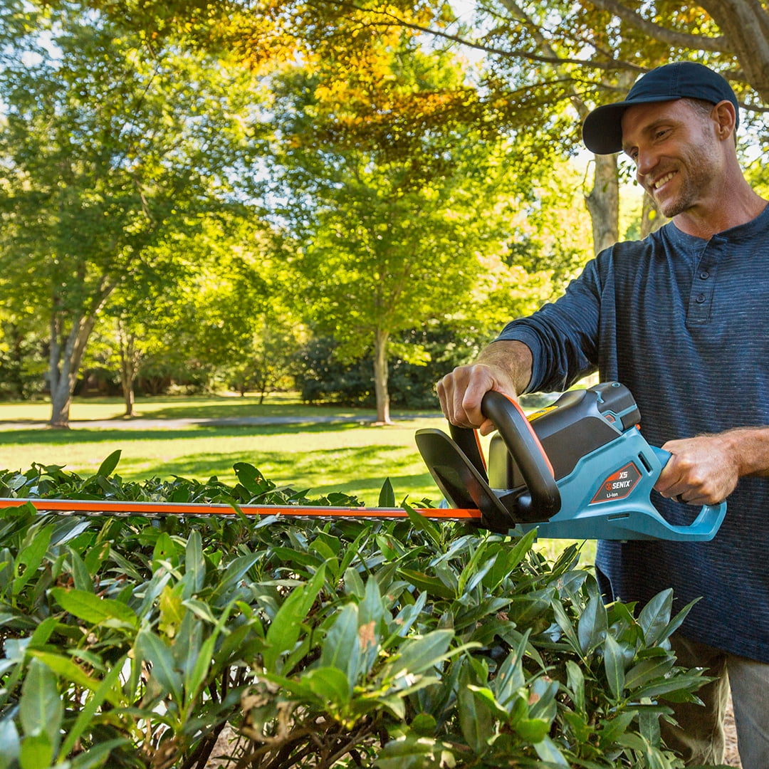 SENIX 58 Volt Max* 22-Inch Cordless Brushless Hedge Trimmer, Double-Sided Dual Action Blades, 2/3" Cutting Capacity (Battery and Charger Included) HTX5-M