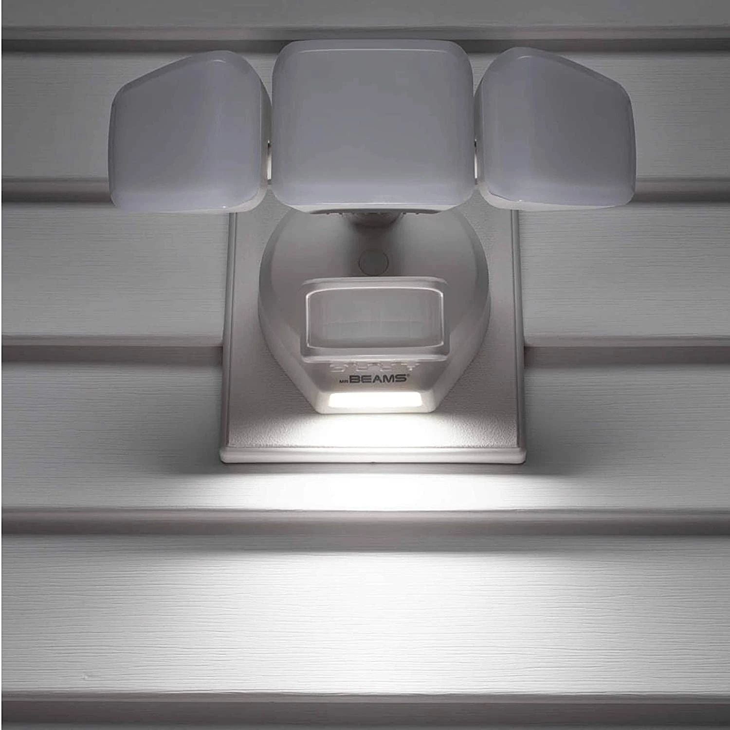 Mr. Beams Pro 3-Head Outdoor Motion Sensing LED Security Light with Cascading Wall Wash, White