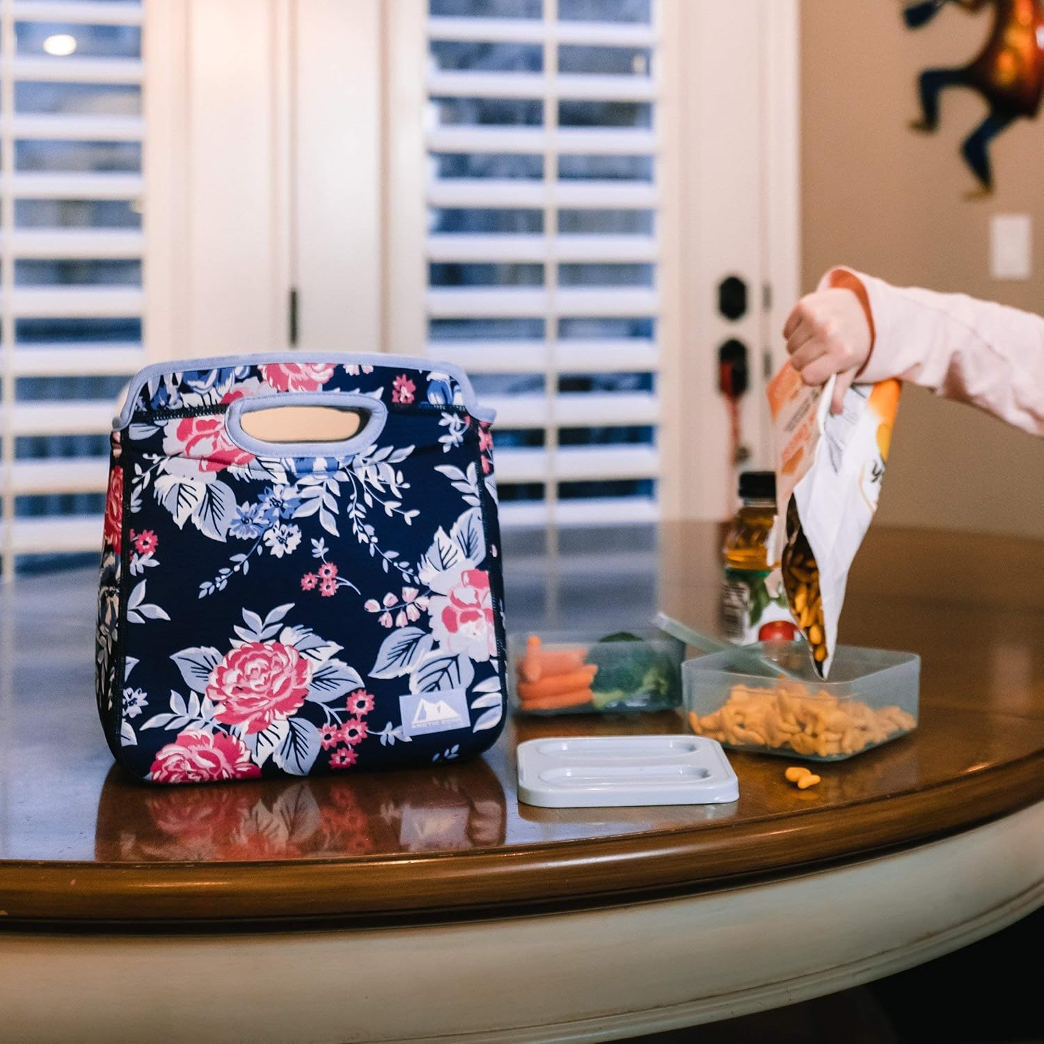 Arctic Zone Neoprene Zaza Lunch Tote, Midnight Toss Floral, 2 Pack