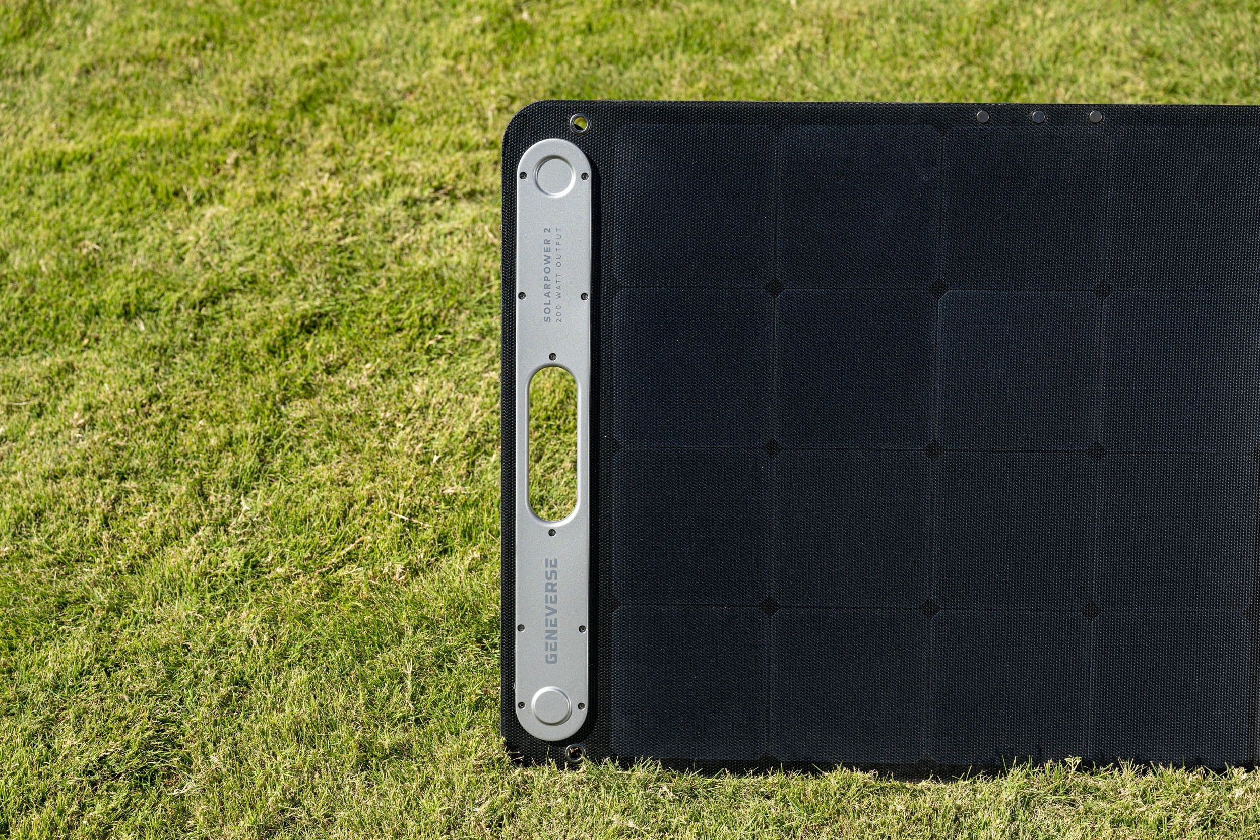 Geneverse SP2 Portable Solar Panel 200W (Refurbished)