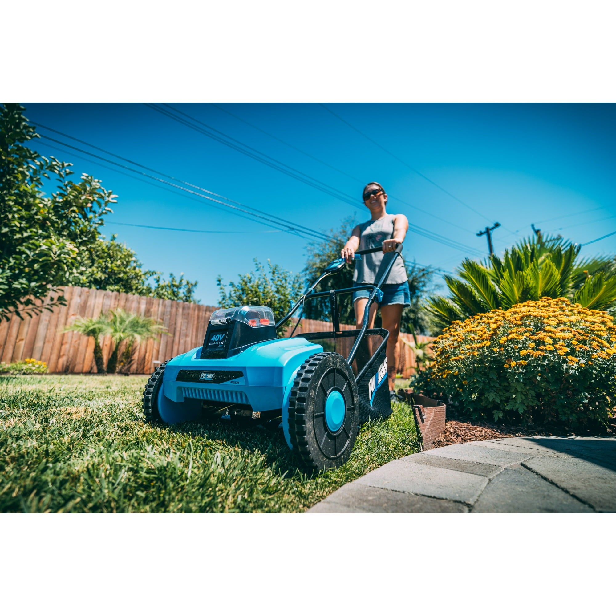 Pulsar 40v Cordless Reel Mower with 2.0Ah Battery and Grass Catcher | 16 Inch