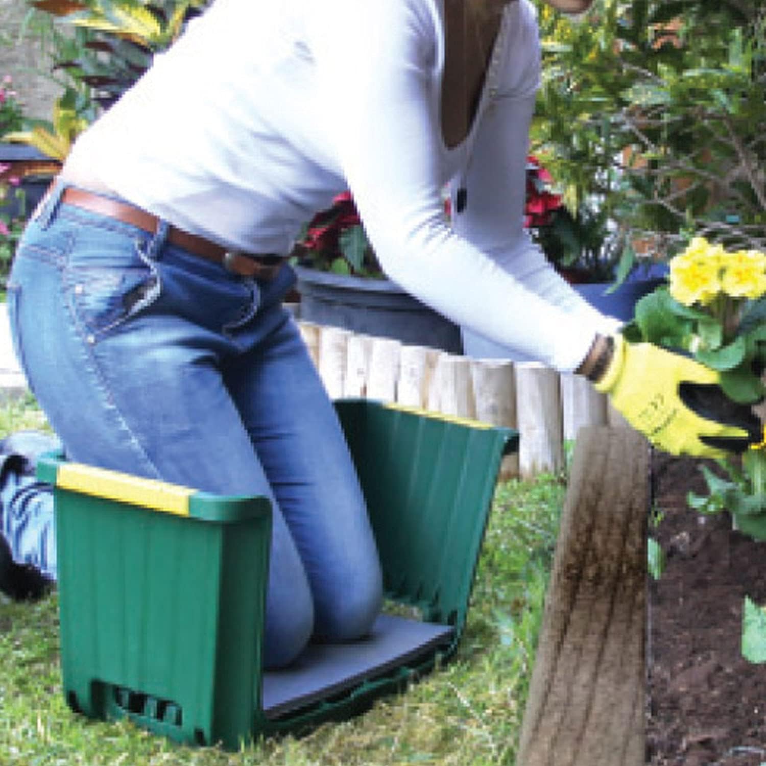 Miracle-Gro 4-in-1 Garden Stool  Multi-Use Garden Scooter with Seat  Rolling Cart with Storage Bin Padded Kneeler and Tool storage - Accessible Gardening for All Ages + FREE Scotts Gardening Gloves