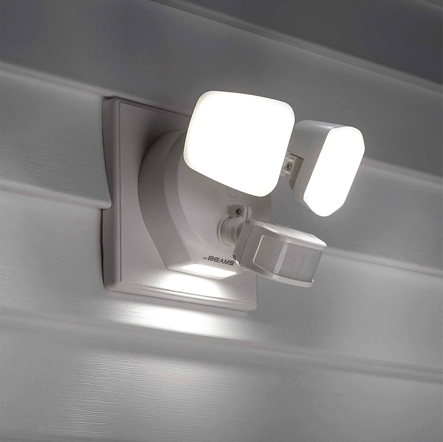 Mr. Beams 2900 Lumen 2-Head Outdoor Motion Sensing LED Security Light with Cascading Wall Wash, 1-Pack, White