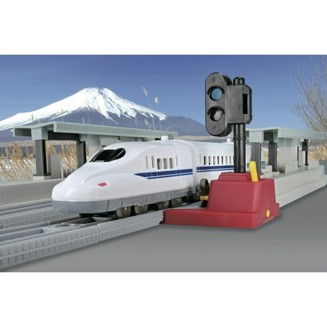 World Train Series: Collector's Edition Japanese Bullet Train - Shinkansen N700A - Battery Operated Train Set, Ages 3+, 6 Pack