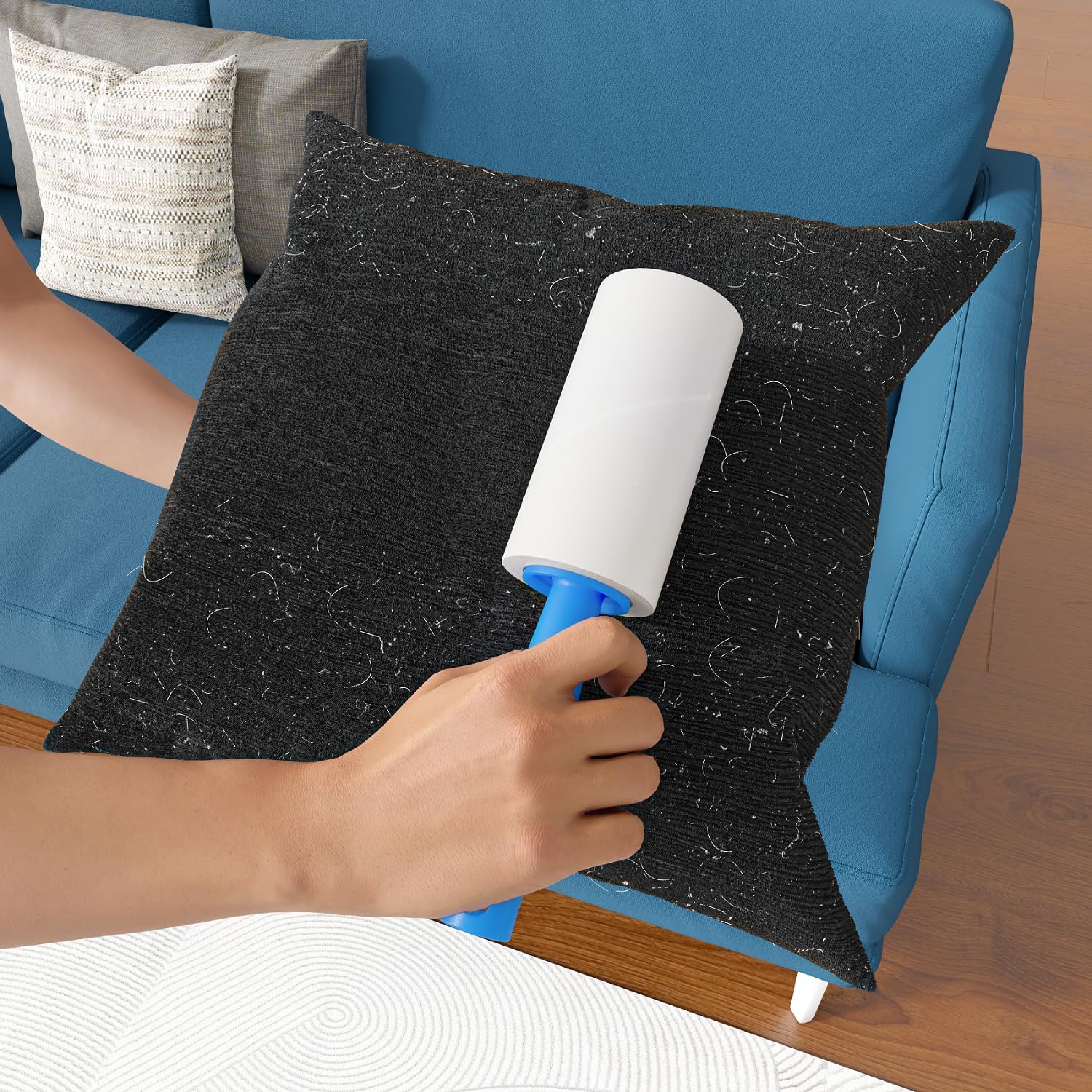 : 	Lint Rollers for Pet Hair Extra Sticky, 800 Sheets (8 Rollers) Mega Value Set Lint Roller with 2 Upgraded Handles
