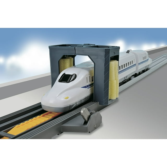 World Train Series: Collector's Edition Japanese Bullet Train - Shinkansen N700A - Battery Operated Train Set, Ages 3+, 6 Pack