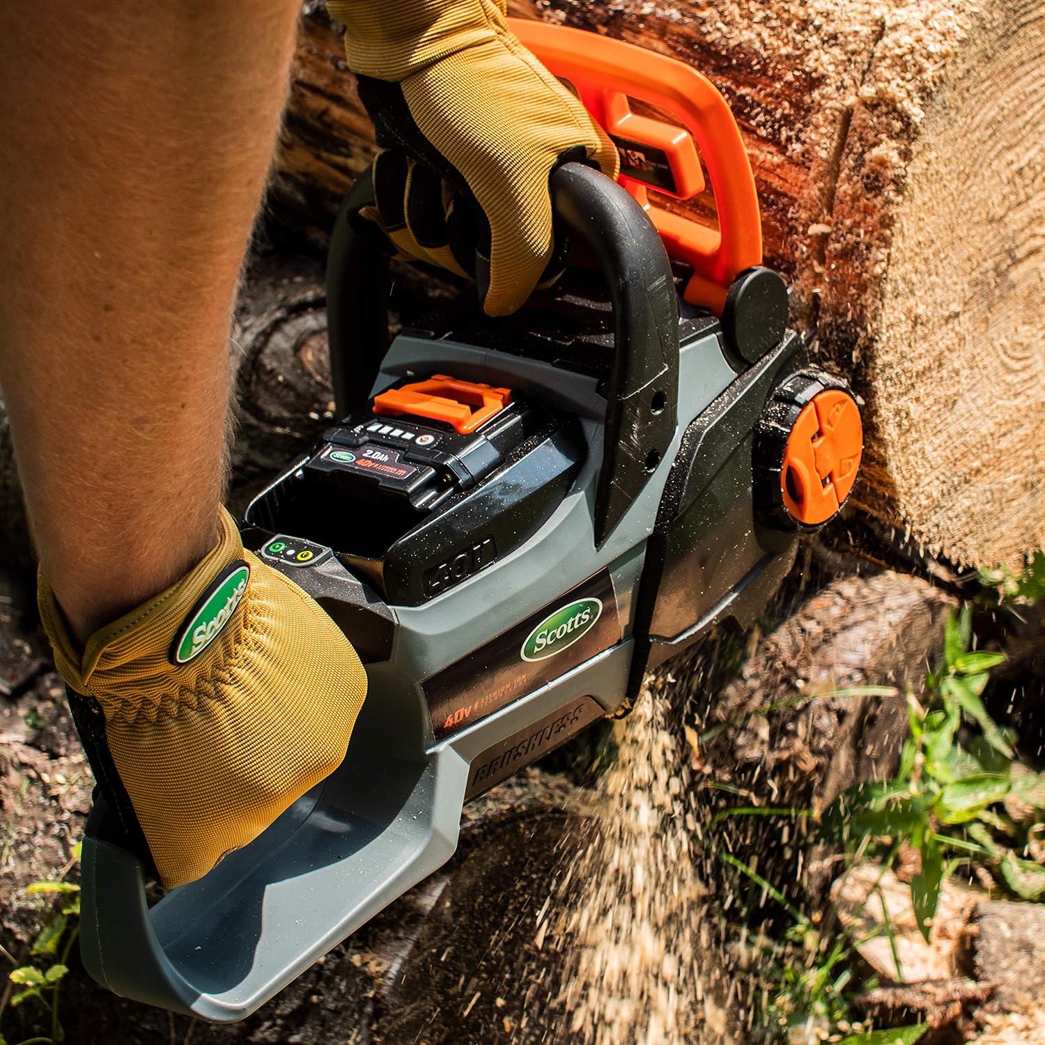 Scotts LCS31140S 14 in. 40-Volt Lithium Ion Cordless Chainsaw, 2Ah Battery and Charger Included